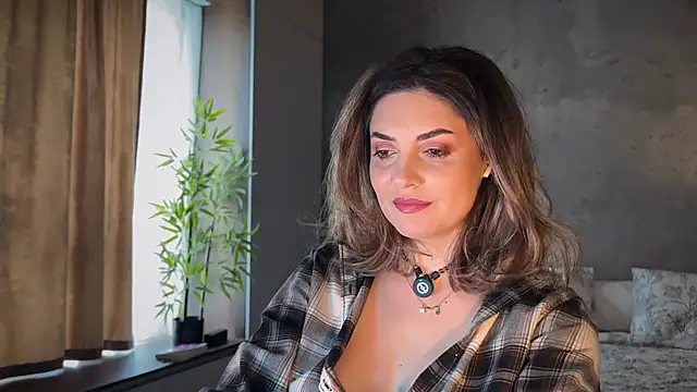  Allie  online show from April 1, 1:01 pm