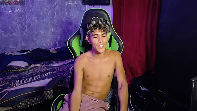twinks 28 online show from October 13, 9:22 am