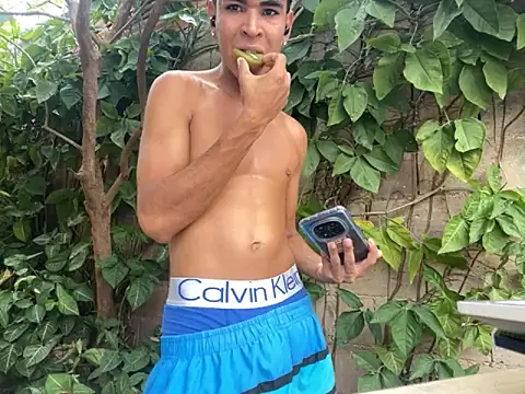 twinks 28 online show from October 8, 4:40 pm