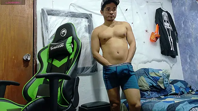 twinks 28 online show from October 27, 11:05 pm