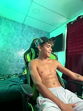 twinks 28 online show from October 10, 8:09 pm