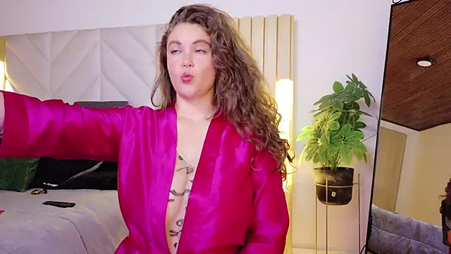 Anaise latif online show from October 14, 11:44 am