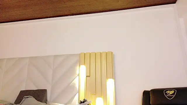 Anaise latif online show from March 10, 11:36 am