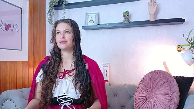 Anaise latif online show from October 25, 11:42 am