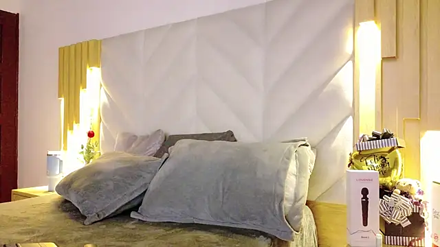 Anaise latif online show from March 4, 11:40 am