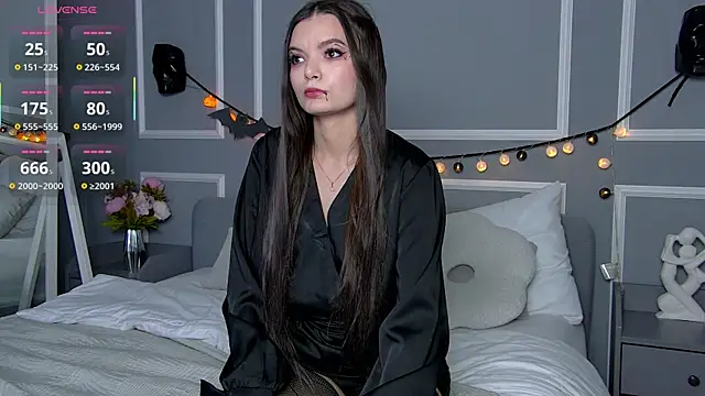 AsterQuinn online show from October 30, 4:59 pm