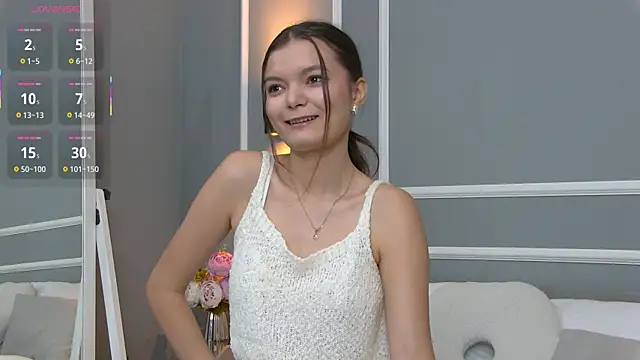 AsterQuinn online show from September 24, 3:29 pm