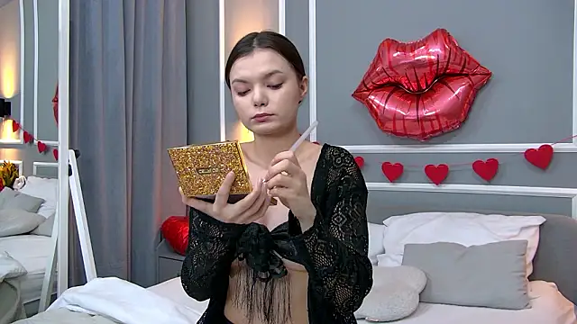 AsterQuinn online show from March 11, 12:54 pm