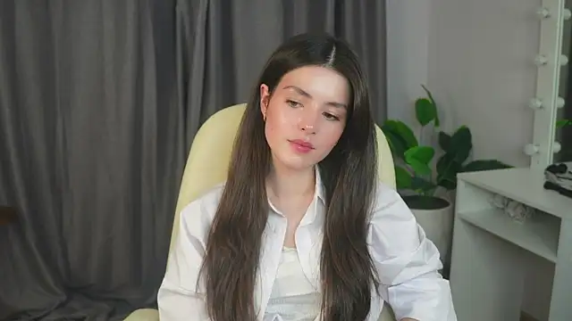 ArletteBiddix online show from March 6, 2:18 pm