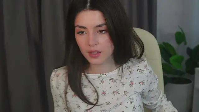 ArletteBiddix online show from March 22, 9:13 am