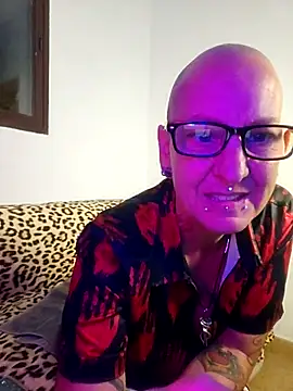 Snapshot of Emma_Milf25 chatting on November 24, 6:41 pm Emma Milf25 online show from November 24, 6:41 pm