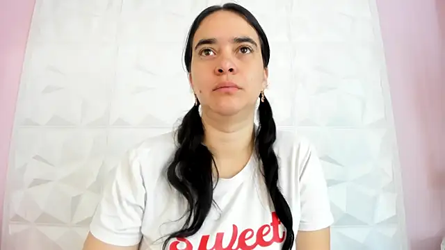 Valeriagomez  online show from November 2, 11:59 am