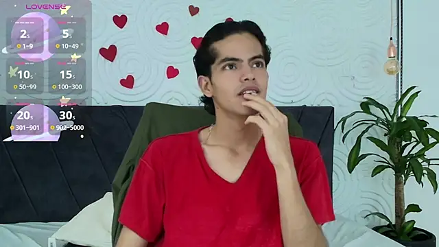 Maximoherrera 16 online show from April 28, 12:53 pm