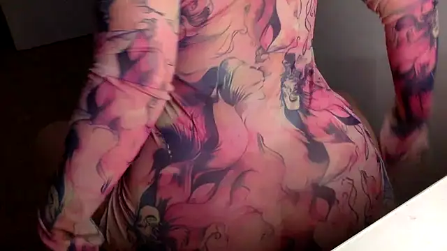 Snapshot of prettyy_kitty chatting on December 16, 4:22 pm prettyy kitty online show from December 16, 4:22 pm