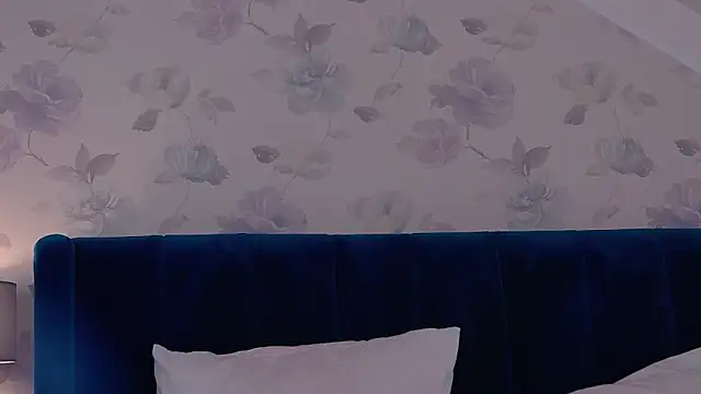 KailyKay online show from March 25, 7:02 pm