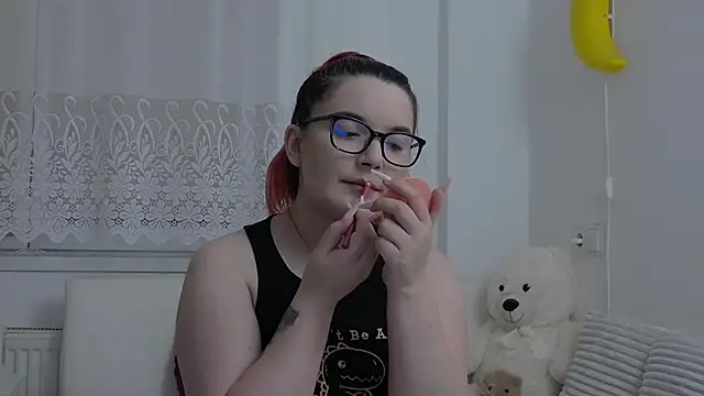 KailyKay online show from April 28, 6:12 pm