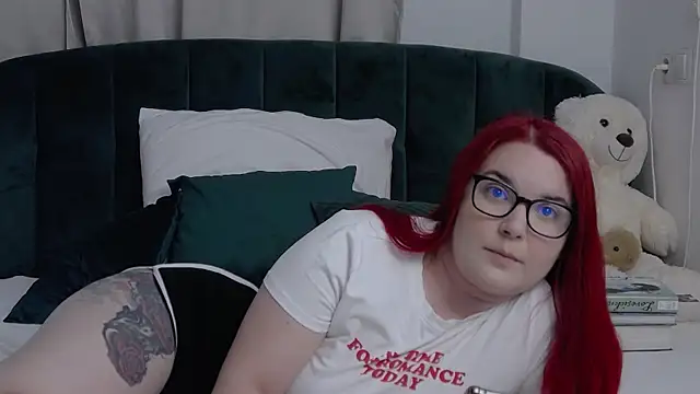 Snapshot of KailyKay chatting on July 4, 6:01 pm KailyKay online show from July 4, 6:01 pm