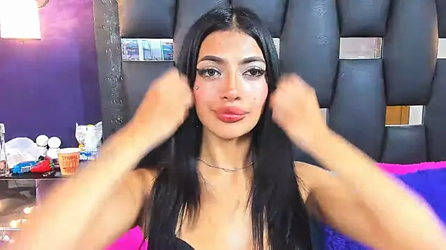 EMYCLARK01 online show from September 16, 1:06 am