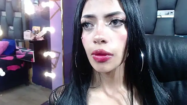 EMYCLARK01 online show from March 12, 5:55 am