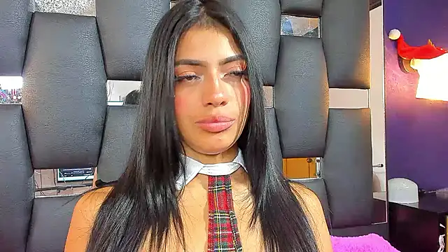 EMYCLARK01 online show from January 9, 3:35 am