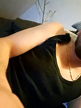 DearRusting online show from December 15, 8:14 pm