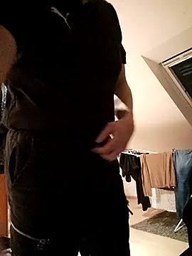 DearRusting online show from November 3, 9:40 pm