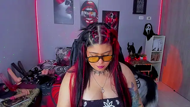 Veronika metal online show from December 14, 8:25 pm