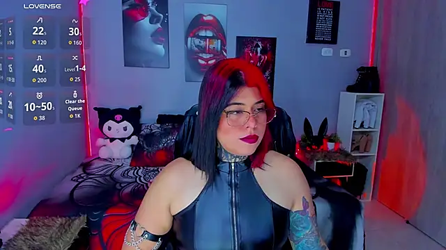 Snapshot of Veronika_metal chatting on October 3, 1:12 pm Veronika metal online show from October 3, 1:12 pm