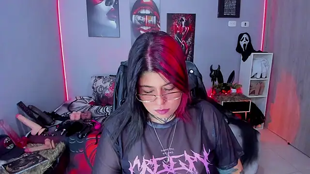 Veronika metal online show from December 18, 7:07 pm