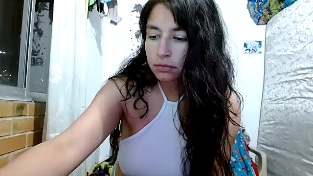 Snapshot of Escarcha-blue chatting on February 15, 12:22 am Escarcha-blue online show from February 15, 12:22 am