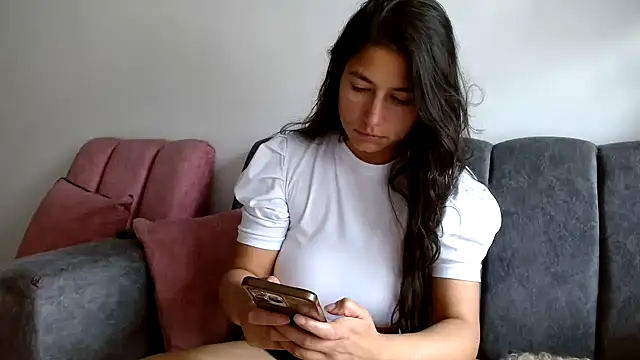 Snapshot of Escarcha-blue chatting on February 6, 4:03 pm Escarcha-blue online show from February 6, 4:03 pm