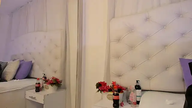 Snapshot of kamii_arias chatting on September 12, 12:38 pm kamii arias online show from September 12, 12:38 pm