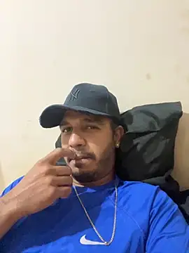 Snapshot of Lindp190194 chatting on November 18, 6:00 pm Lindp190194 online show from November 18, 6:00 pm