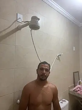 Snapshot of Lindp190194 chatting on November 23, 10:42 pm Lindp190194 online show from November 23, 10:42 pm