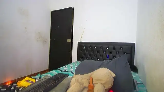 Snapshot of alisha_boes chatting on November 19, 1:49 am alisha boes online show from November 19, 1:49 am