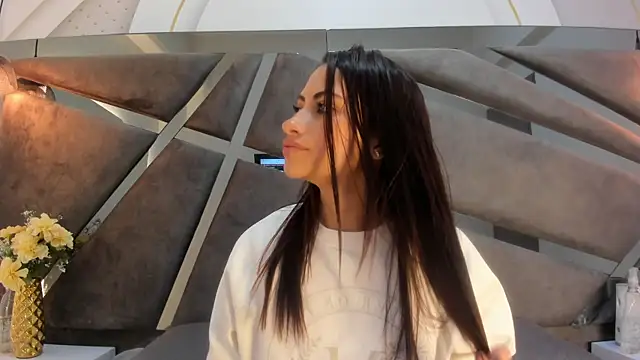 Samaantha-beckham online show from January 6, 11:20 pm