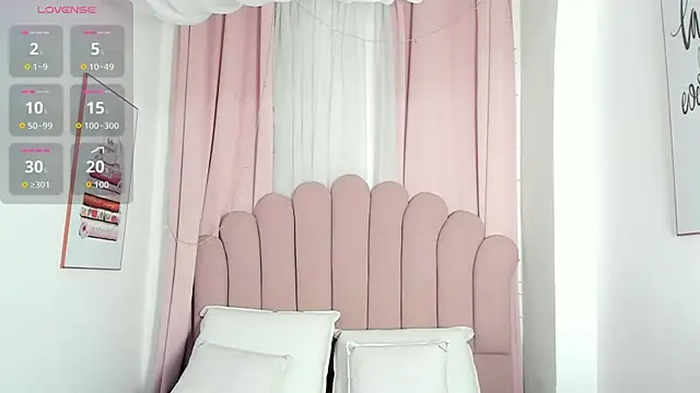 Snapshot of PaolaB_g chatting on February 22, 2:03 am PaolaB g online show from February 22, 2:03 am