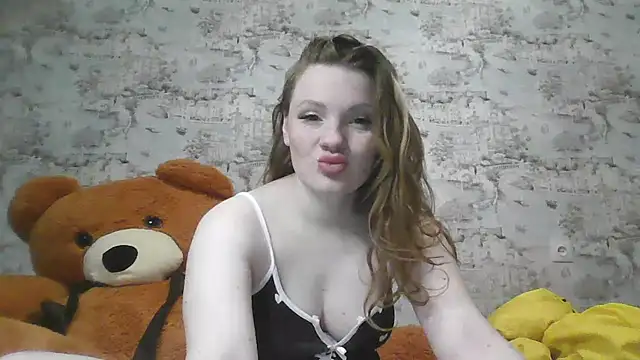 Snapshot of Eveline_May chatting on March 14, 10:16 pm Eveline May online show from March 14, 10:16 pm