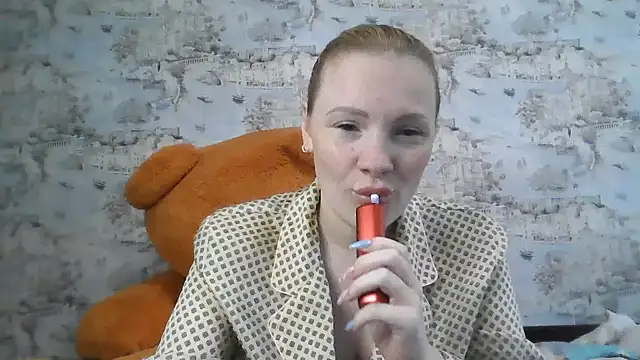 Snapshot of Eveline_May chatting on October 18, 11:23 am Eveline May online show from October 18, 11:23 am
