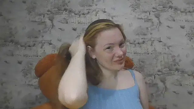 Snapshot of Eveline_May chatting on November 2, 3:28 pm Eveline May online show from November 2, 3:28 pm