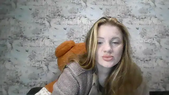 Snapshot of Eveline_May chatting on October 28, 3:33 pm Eveline May online show from October 28, 3:33 pm