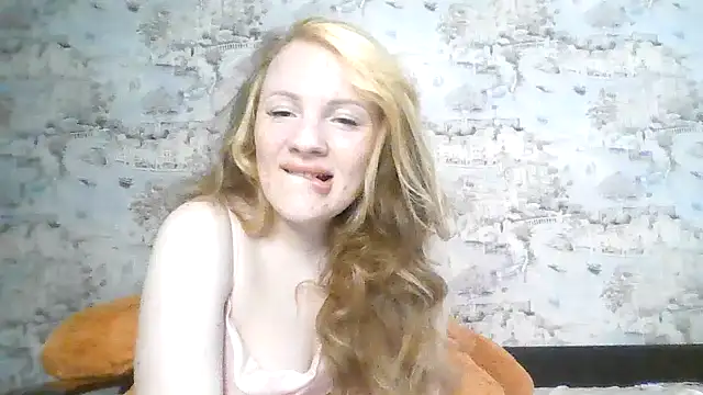 Snapshot of Eveline_May chatting on September 14, 3:12 pm Eveline May online show from September 14, 3:12 pm