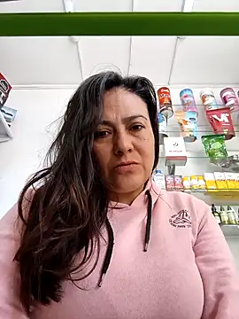 Snapshot of roxanasexy2025 chatting on February 7, 2:25 pm roxanasexy2025 online show from February 7, 2:25 pm