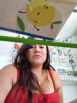 roxanasexy2025 online show from January 5, 8:34 pm