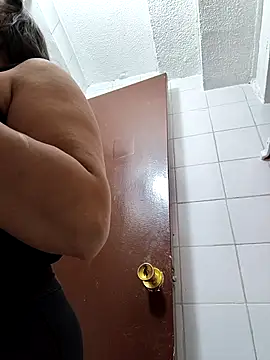 roxanasexy2025 online show from March 23, 4:07 pm