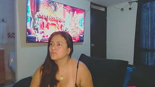 roxanasexy2025 online show from December 22, 12:05 pm