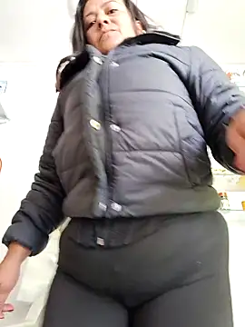 Snapshot of roxanasexy2025 chatting on February 21, 2:19 pm roxanasexy2025 online show from February 21, 2:19 pm