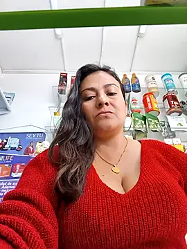 roxanasexy2025 online show from April 15, 7:58 pm