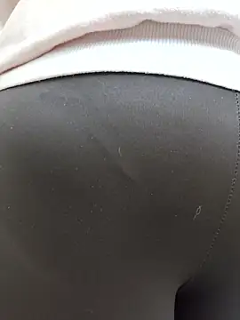 roxanasexy2025 online show from January 15, 2:31 pm