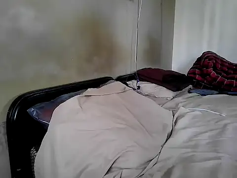 Snapshot of fitbuddy1 chatting on February 19, 5:26 am fitbuddy1 online show from February 19, 5:26 am